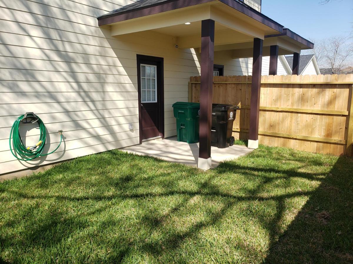 Home Away From Home Unit B Houston Exteriör bild